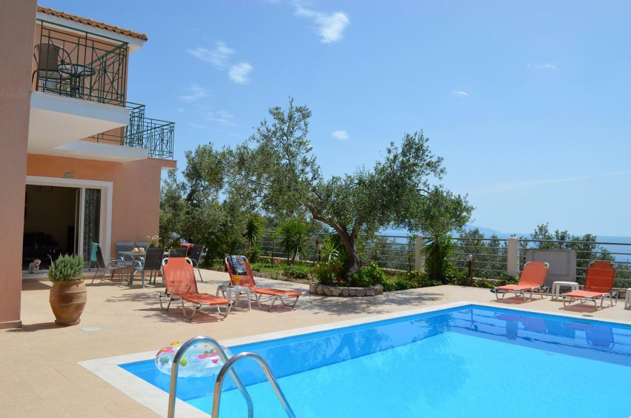 Villa Eri Lourdata  Exterior photo