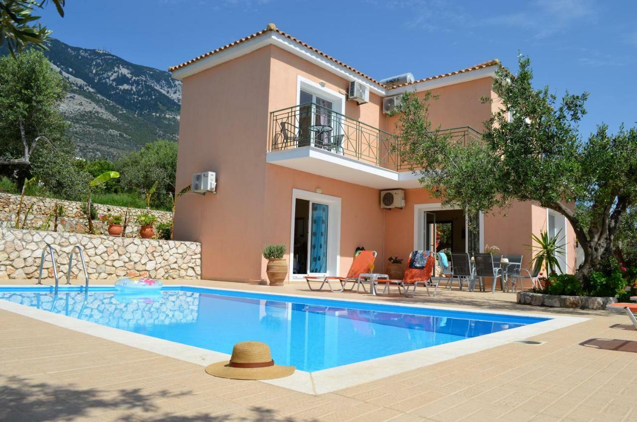 Villa Eri Lourdata  Exterior photo